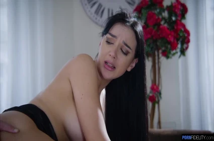 Địt gái xinh hấp dẫn trên xe ôm trong bộ phim sex được yêu thích