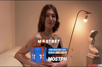 Khám phá vợ yêu trên giường, chồng bị sốc ngay kế bên